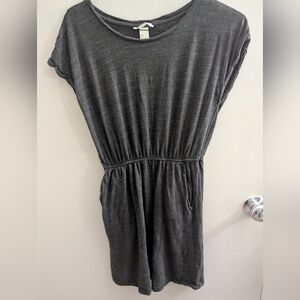 H&M Gray Midi Dress with Crew Neck Dolman Sleeves Neutral Classic Summer Date Nt